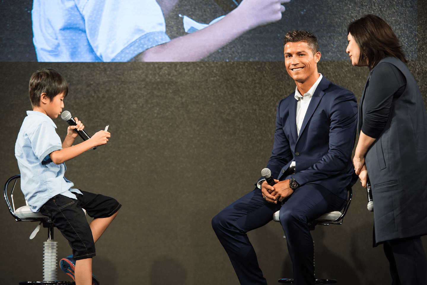 Sixpad Launching Promotion With Cristiano Ronaldo In Tokyo Sixpad Cristiano Ronaldo Project Work Circus Inc