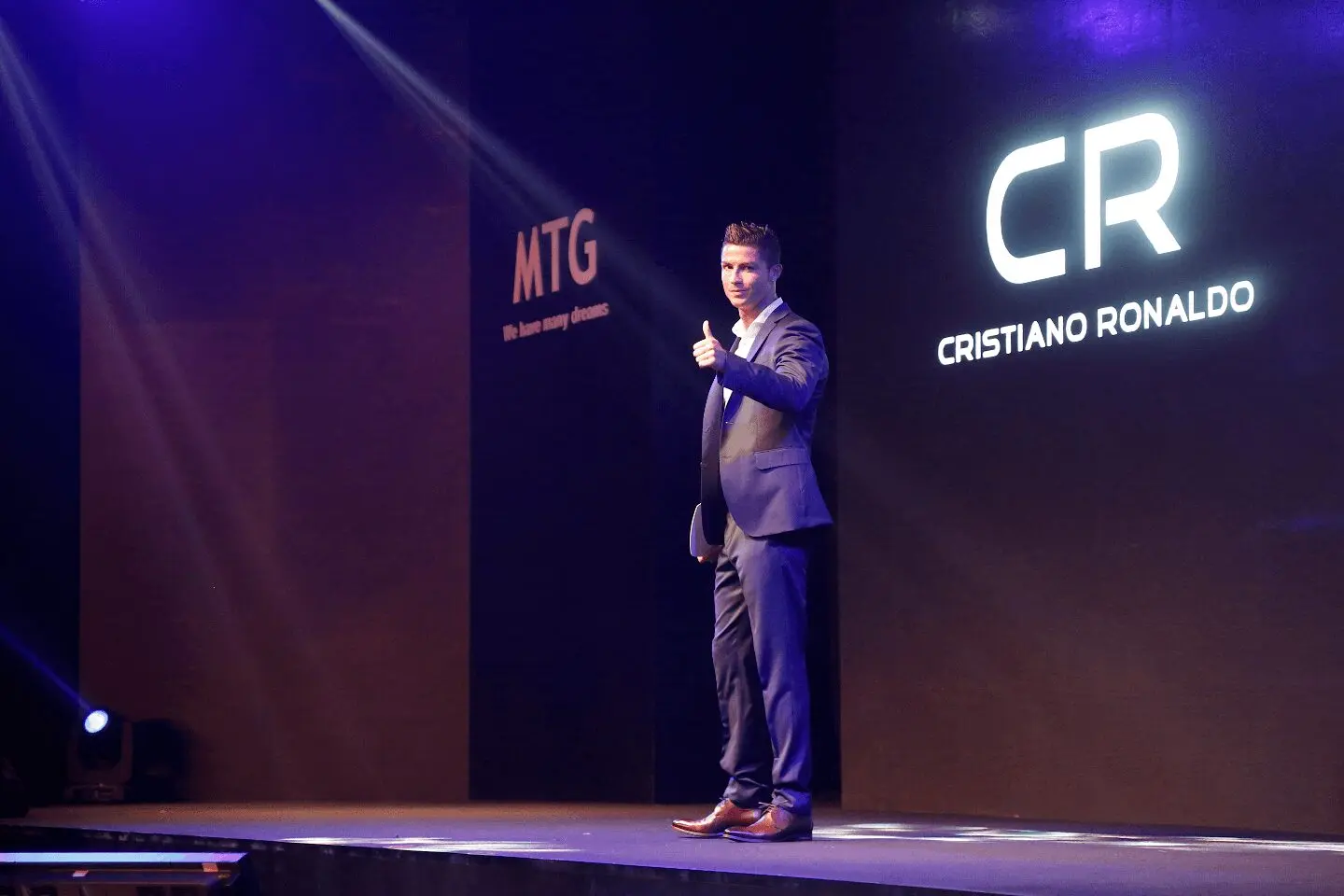 SIXPAD launching promotion with Cristiano Ronaldo in Shanghai